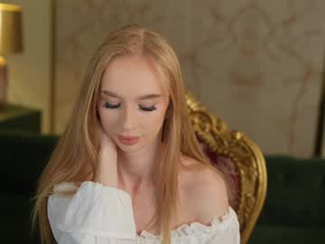girl
        anabel054 cam image #6837676