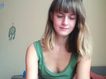 girl
        _minnie_boo_ cam image #129522