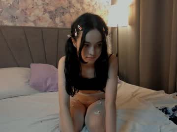 girl
        irisbroyn cam image #2315994