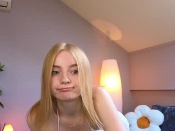 girl
        ammysky_ cam image #5338895