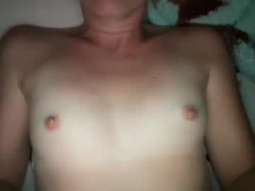 girl
        aggbb cam image #2225640