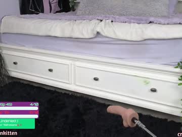 girl
        crimsonkitten cam image #5387795