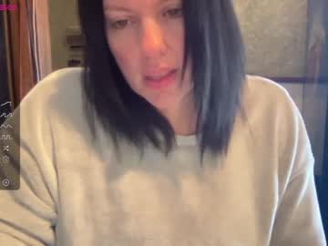 girl
        lonelylover2021 cam image #506585