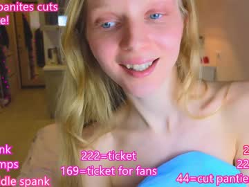 girl
        jenny_ames cam image #3852566