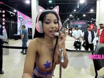 girl
        wiccakitty cam image #3940107