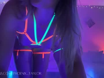 girl
        phoenix_taylor cam image #4157915