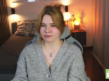 girl
        girl_u_never_met cam image #1174687