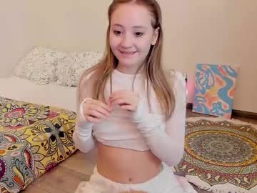 girl
        atmospherra cam image #5939737