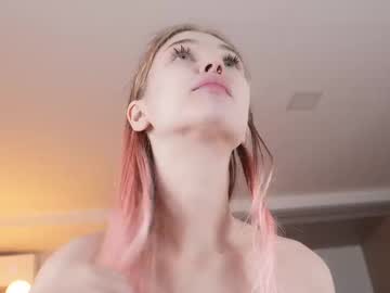 girl
        jelli_jennifer cam image #5437515