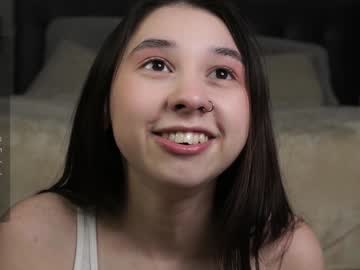 girl
        zarascarlett cam image #6011442
