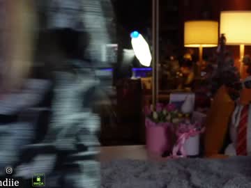 girl
        bestblondiiecb cam image #3172254