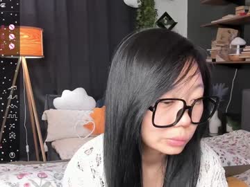 girl
        hinatabroks cam image #5745805
