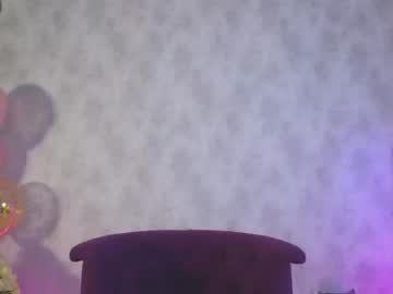 girl
        angelina_new cam image #3073845