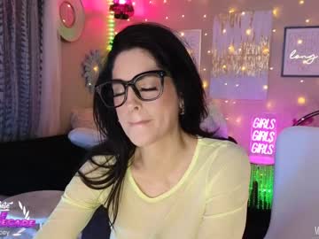 girl
        milf_lacey cam image #1659889