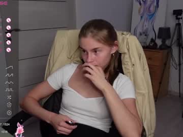 girl
        abby_laker cam image #4969040
