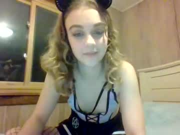 couple
        adrienna420 cam image #2872971
