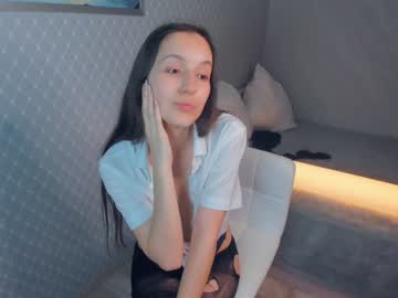 girl
        oliviahatchet cam image #3988649