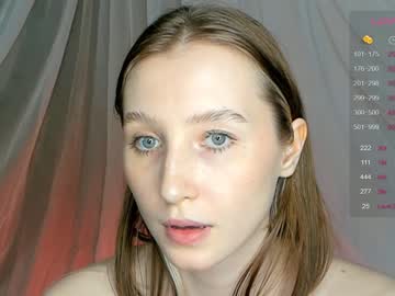 girl
        brittgoodie cam image #3243830