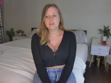 girl
        reign_rellic_ cam image #2193888