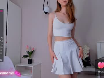 girl
        alyssabrewer cam image #1969726