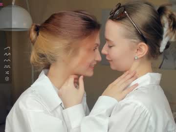 couple
        _hollydolly_ cam image #3031899