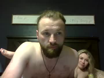 couple
        badaboutit cam image #3754449