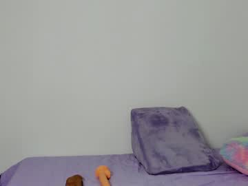 girl
        hope_daily cam image #200214