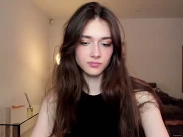 girl
        _wilson__ cam image #1850753