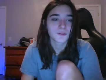 girl
        rawbay cam image #2721191