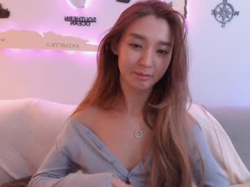 girl
        muffinllover cam image #1639899