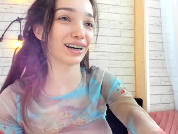 girl
        sassyt33n cam image #5123381