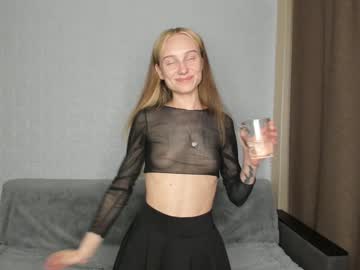 girl
        sandra_buika cam image #1799659