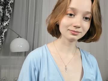 girl
        constancefyr cam image #1937028