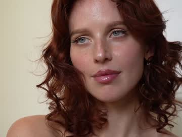 girl
        ellaa91 cam image #4785189