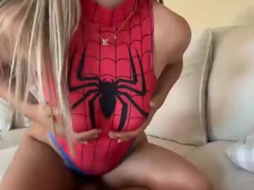 girl
        hopeyxo cam image #6055571