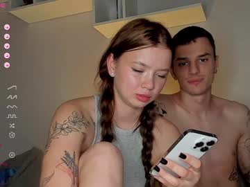couple
        chaturrbaby cam image #5045692