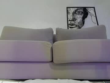 girl
        lucie_beltran cam image #782108