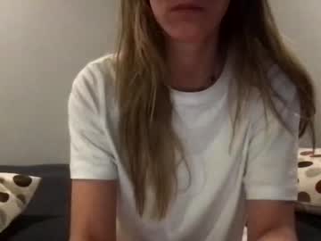 girl
        blondiebabbby420 cam image #136308