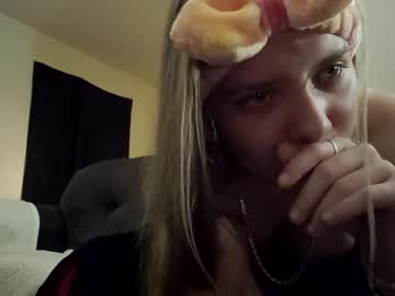 girl
        httpjordannlyn cam image #6896400