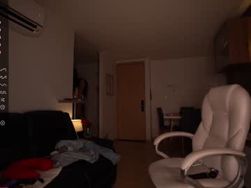 girl
        mykinkybunny cam image #2698331