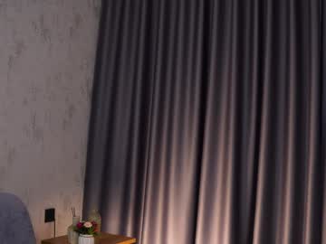 girl
        alicepreuoston cam image #6698208
