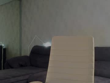 girl
        tia__moon cam image #4492025