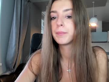 girl
        coy_amina_ cam image #200953