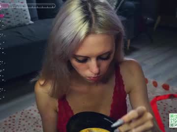 girl
        audreycarvin cam image #4531155