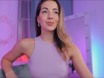 girl
        emmi_rosee cam image #3563528