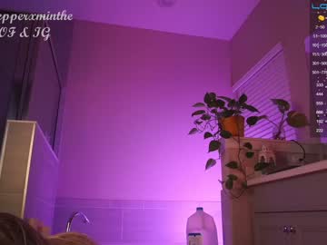 girl
        pepperxminthe cam image #2032571