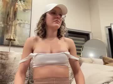 girl
        petitfreak69 cam image #5271972