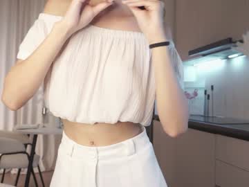 girl
        fancyash cam image #4749809