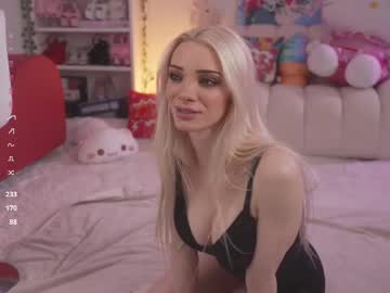 girl
        bunnydollstella cam image #6182781