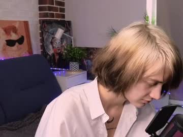 girl
        lizbethbiglow cam image #4958520